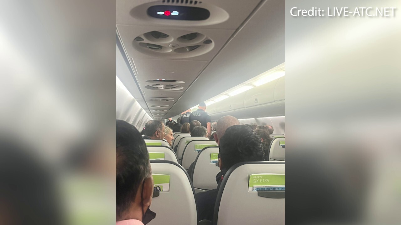 Horizon Air captain tells Portland air traffic controllers that an off-duty pilot tried to shut down the jet's engines but crews managed to get him out of the cockpit. (Photo Credit: Aubrey Gavello/LOCAL NEWS X /TMX) (Audio Credit: LIVE-ATC.NET)